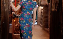 老师两个大兔子抖来抖去视频